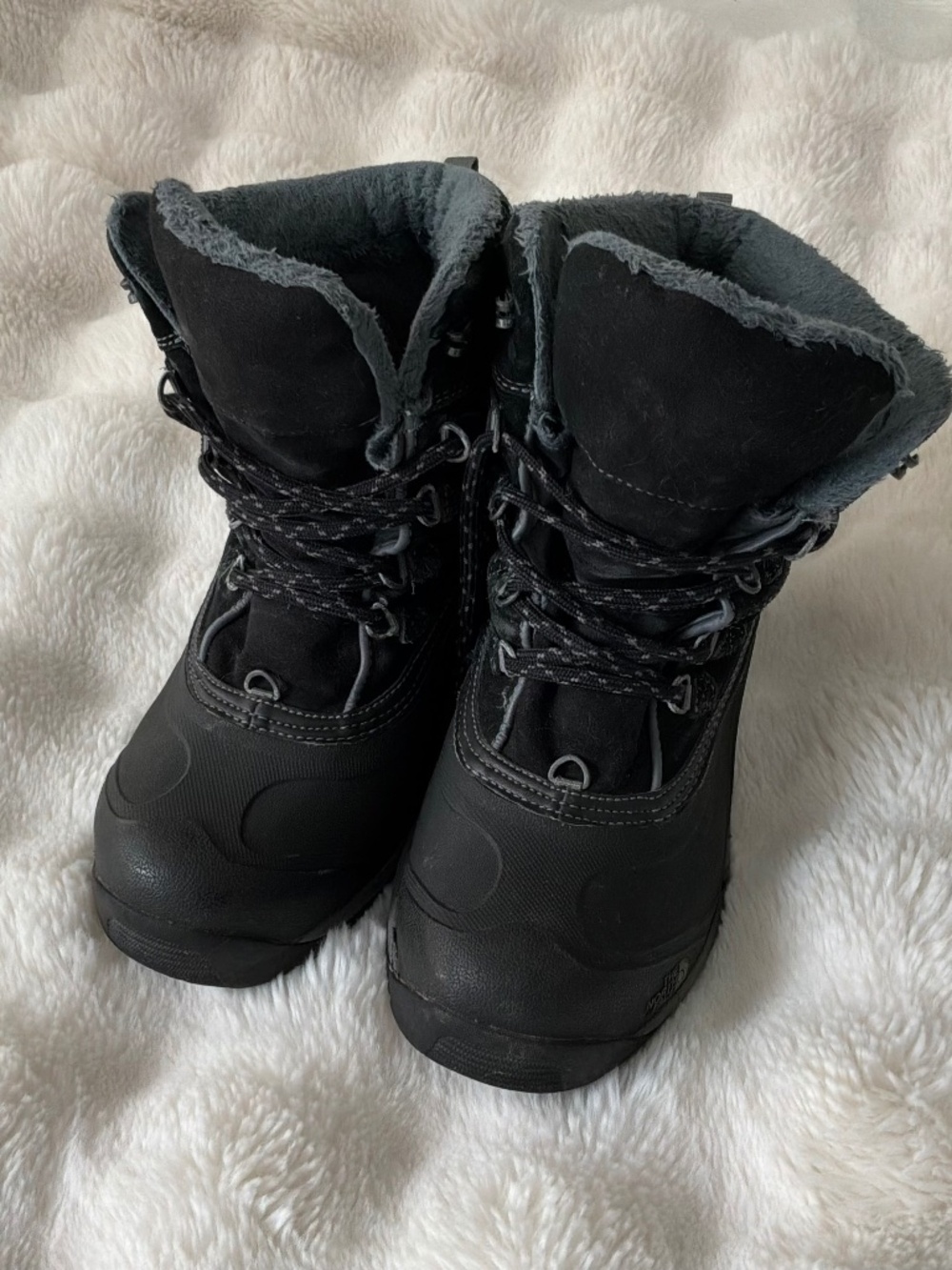 The North Face Chilkat III Women’s Winter Boots Waterproof 200g Heatseeker Sz 9